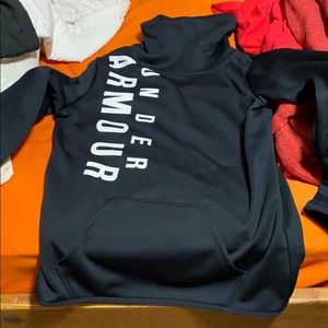 Underarmour sweatshirt